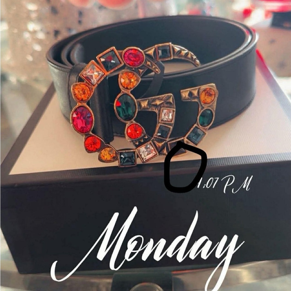 Gucci Black Leather Strap